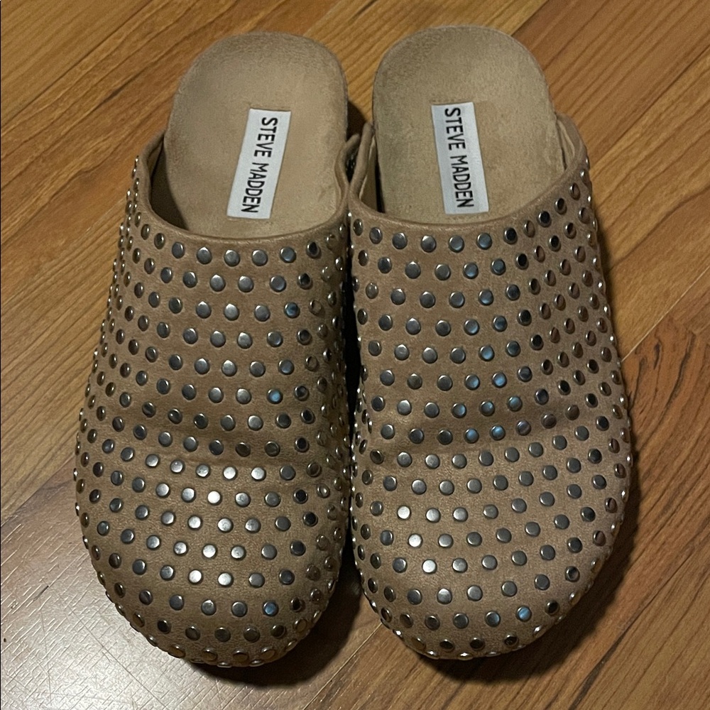 Steve Madden Vesa-S Studded Scuff  Slip-On Clogs Size 7